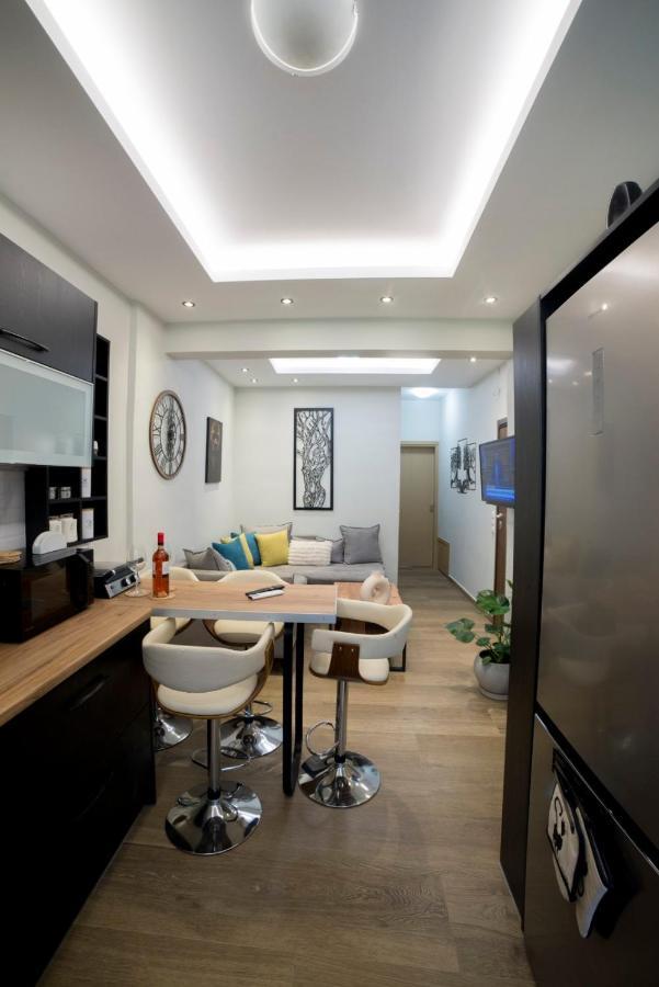 Luxurious Apartment In The Heart Of Town ! لوتراكي المظهر الخارجي الصورة